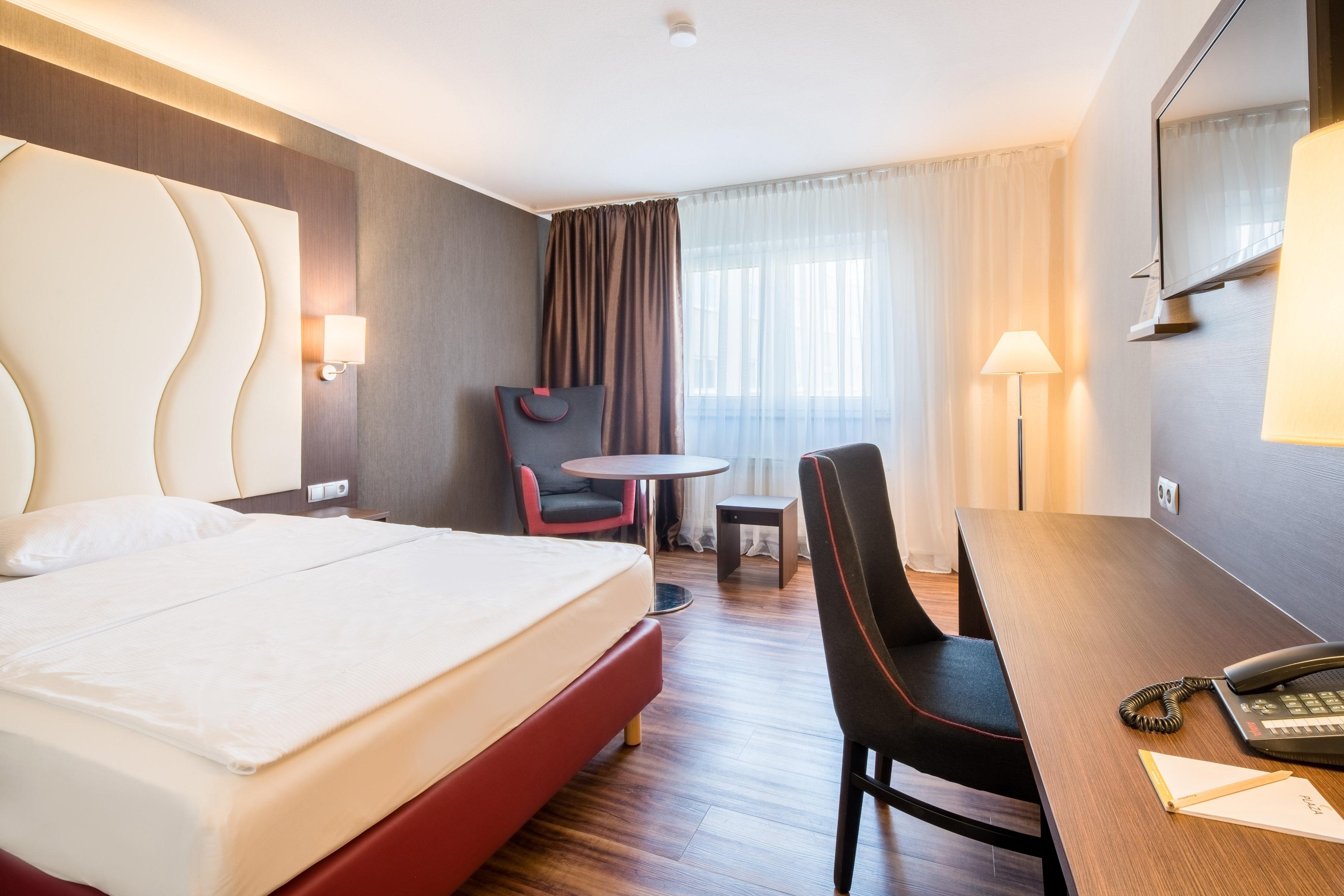 Airways Hotels Frankfurt Airport West Raunheim Exteriör bild
