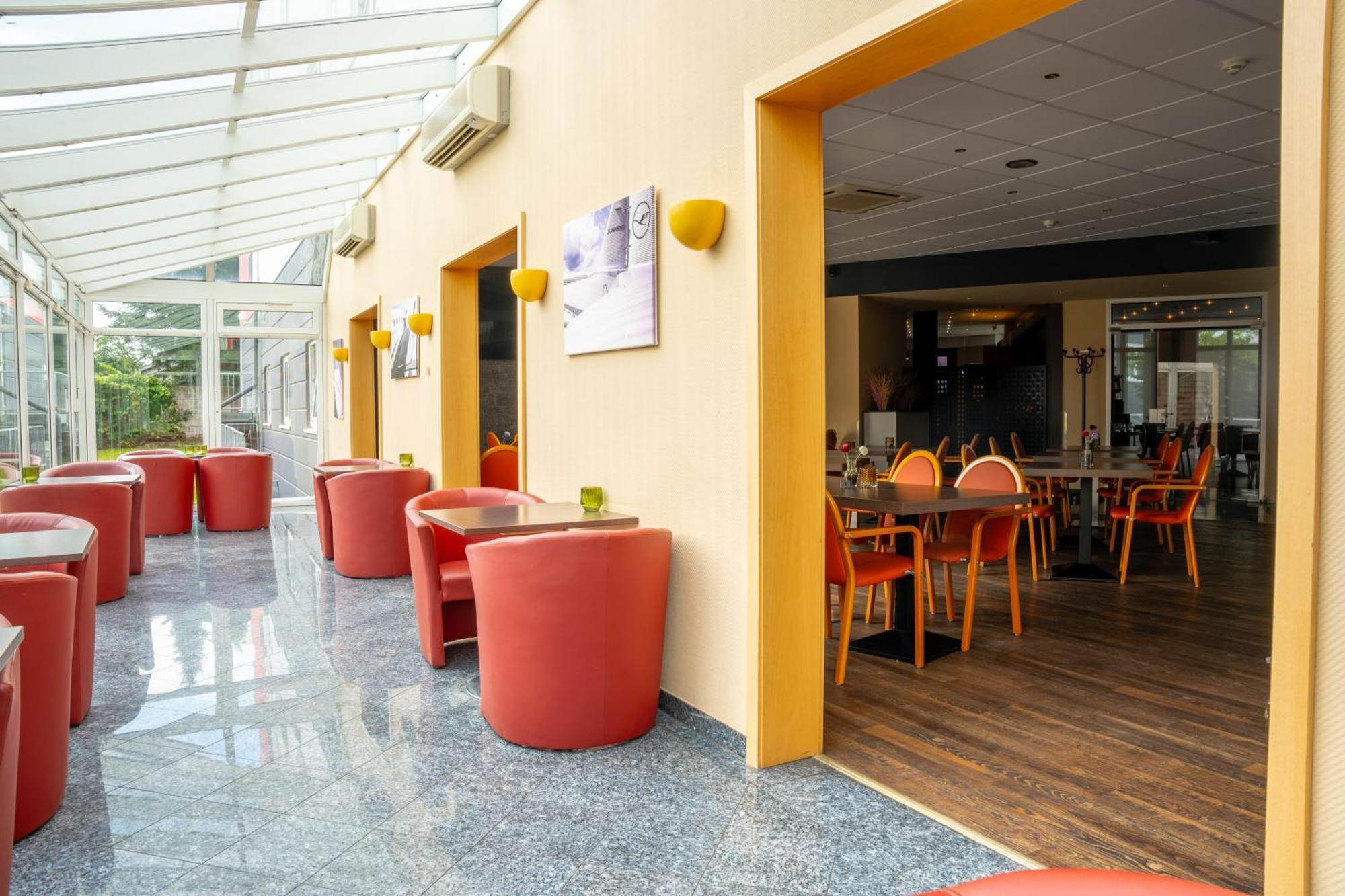 Airways Hotels Frankfurt Airport West Raunheim Exteriör bild