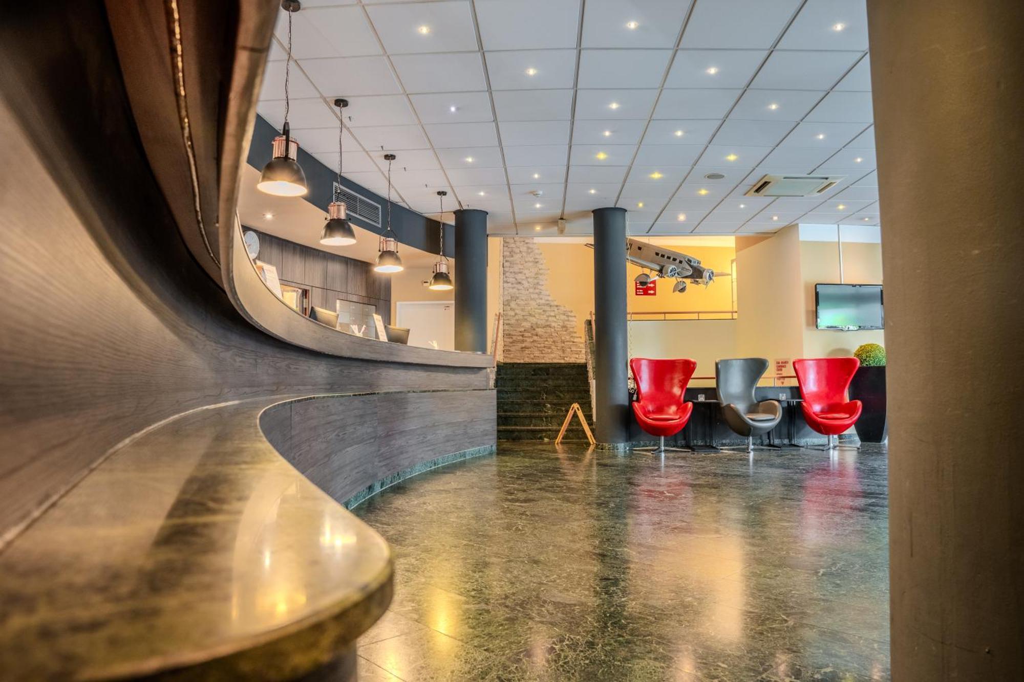 Airways Hotels Frankfurt Airport West Raunheim Exteriör bild